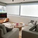 Daire Modern 3 Bedroom Situated In Luxury Beachfront Gated Community *