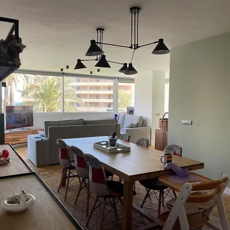 Modern 3 Bedroom Situated In Luxury Beachfront Gated Community Apartament