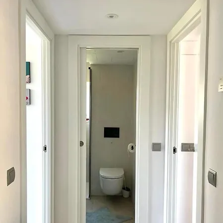 Modern 3 Bedroom Situated In Luxury Beachfront Gated Community Torremolinos