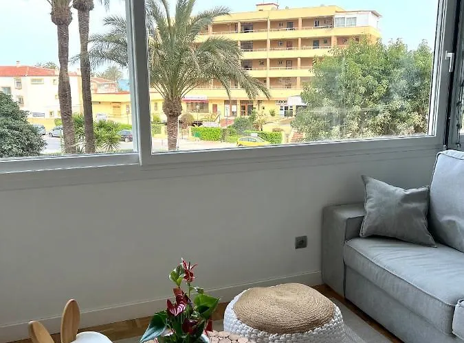 Appartement Modern 3 Bedroom Situated In Luxury Beachfront Gated Community Torremolinos