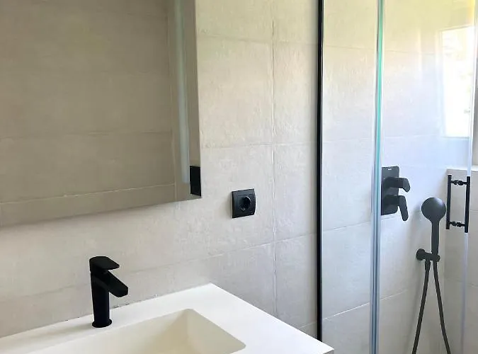 Modern 3 Bedroom Situated In Luxury Beachfront Gated Community Apartment Torremolinos